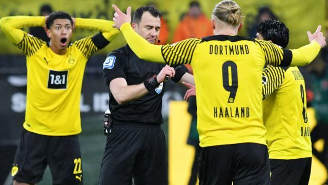 谁是德国国家德比的胜负手：莱万、狐媚还是裁判？